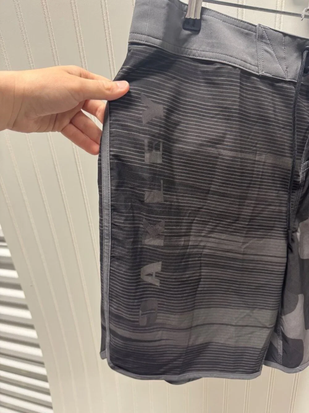 Oakley Utah Camo Mash Short Swimtrunk Forged Iron Men Size 36